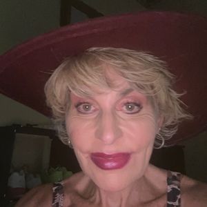 Meet your Posher, Carol